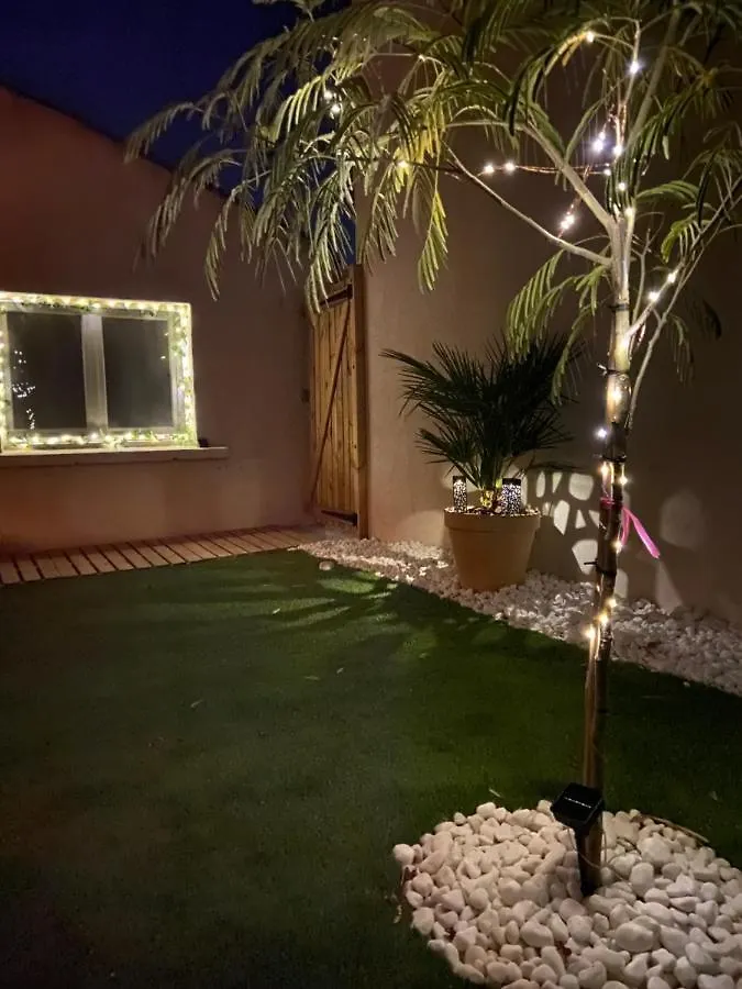 Tiny Harmony - Logement Confortable Avec Jardin Et Jacuzzi Prives Pres D'Aix En Provence Venelles Lejlighed