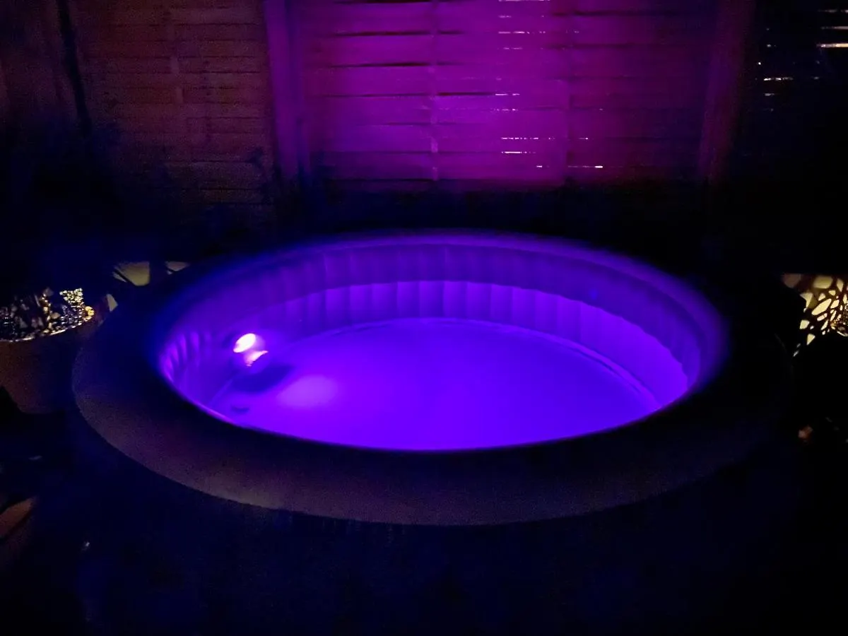 Tiny Harmony - Logement Confortable Avec Jardin Et Jacuzzi Prives Pres D'Aix En Provence Venelles Frankrig